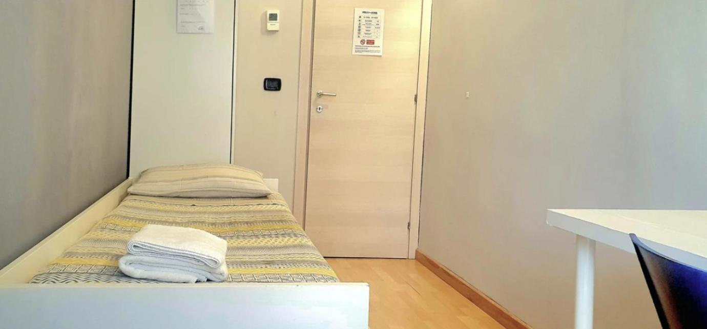 Single Room Private External Bathroom,1605385919:JPEG
